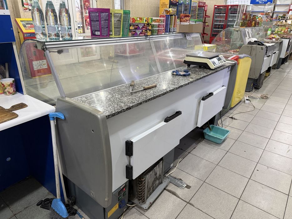 Витринный холодильник бу