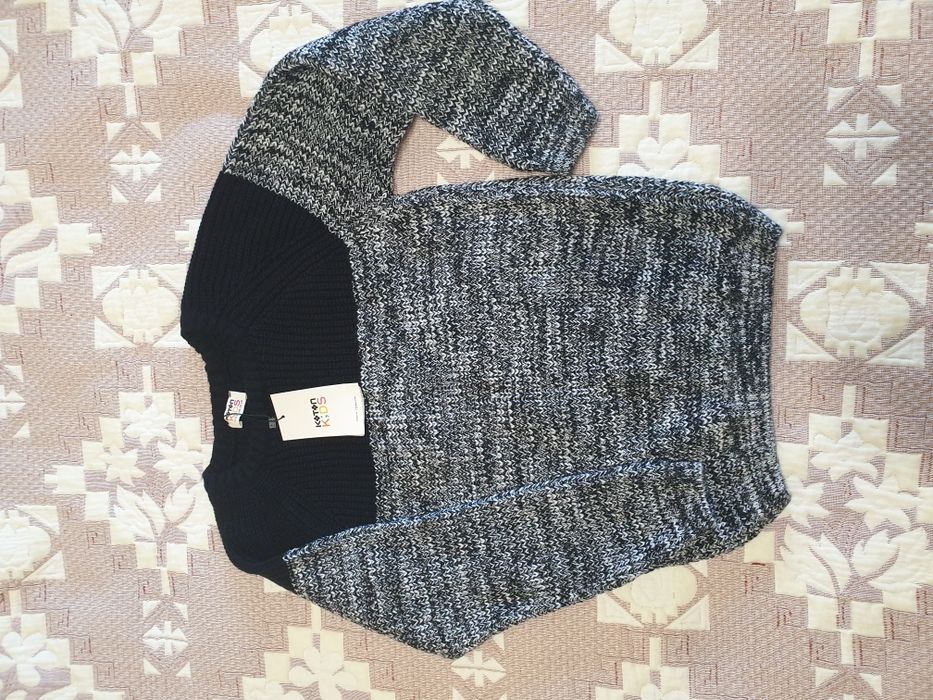 Ноаый тёплый свитер для мальчиков