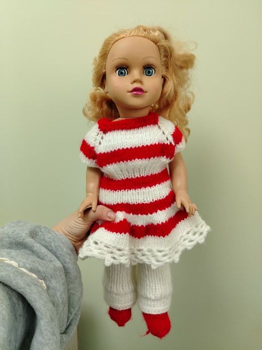 Продам кукол по 2000 срочно