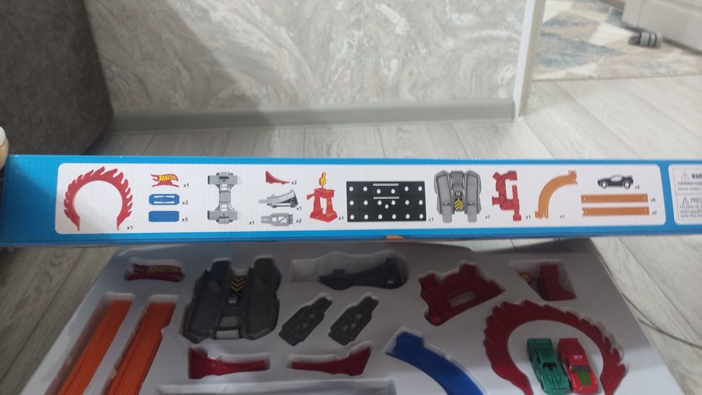 Hot Wheels трэк и машинки