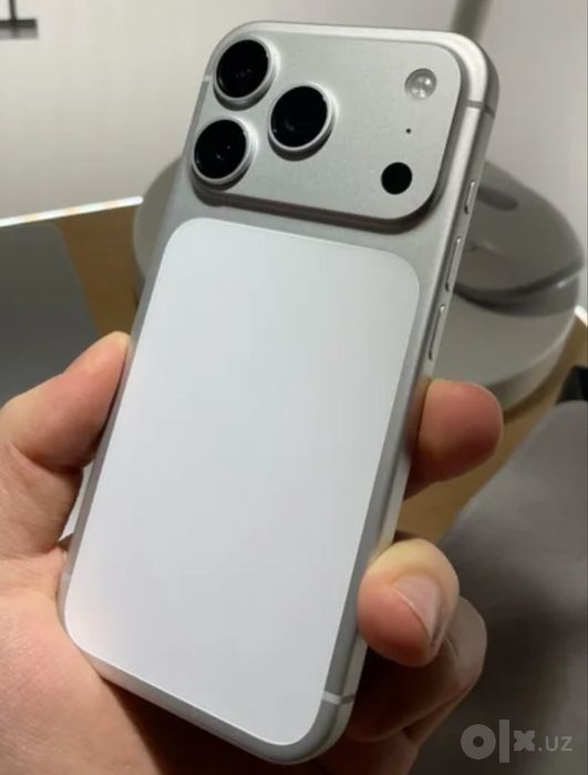 iPhone 17pro silver