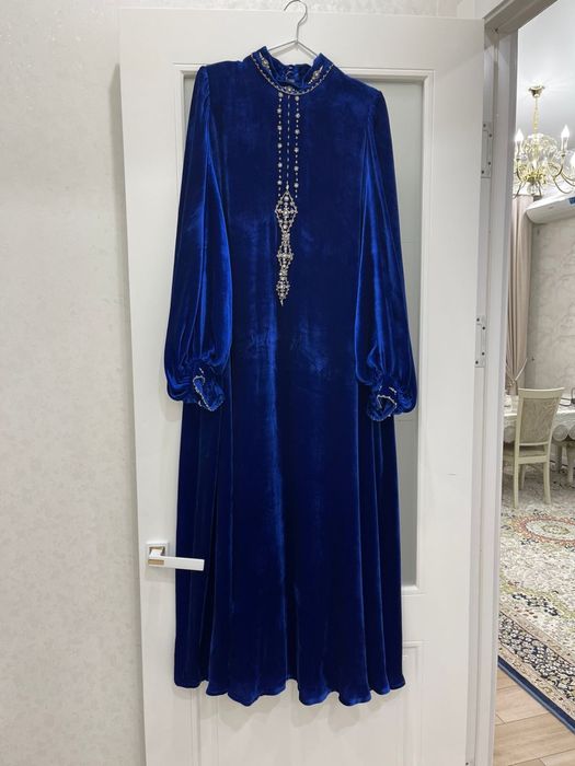 Платье бархатное 50-52р