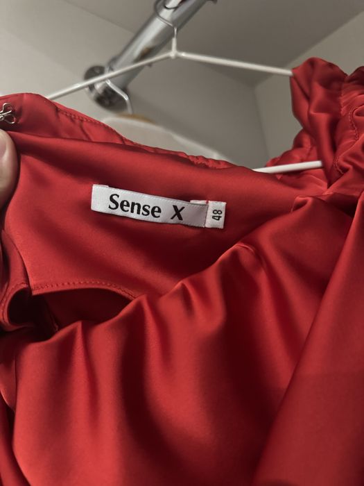 Платье красное от Sense.x
