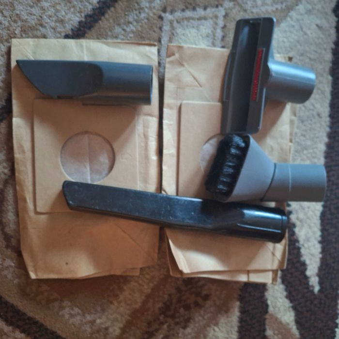 пылесборники и щетки для пылесоса новые