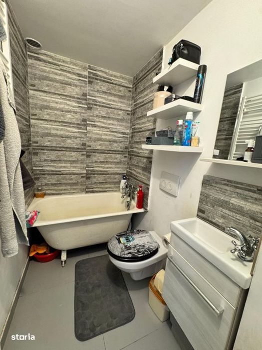 Apartament de vanzare, 34 mp, complet renovat, zona Sasar - VIVO MAL