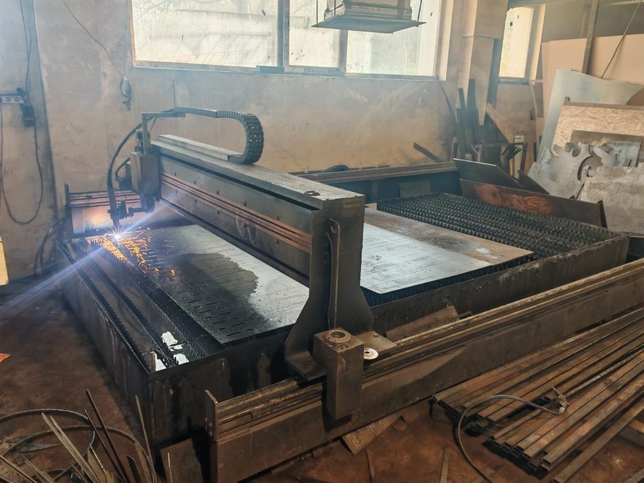 Plasma CNC Hypertherm 125A, cu masa 4000x2000