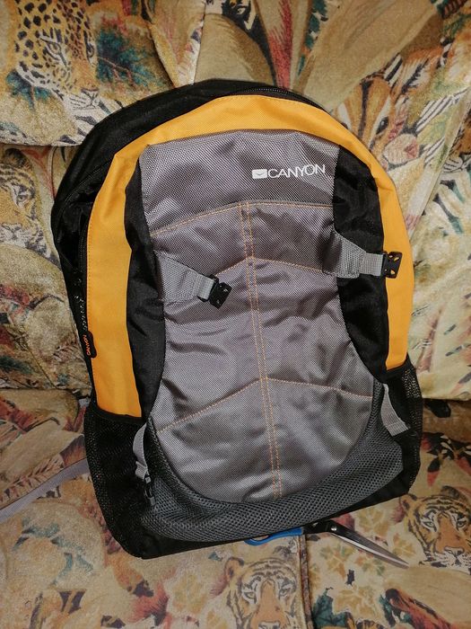 Vând rucsac Canon