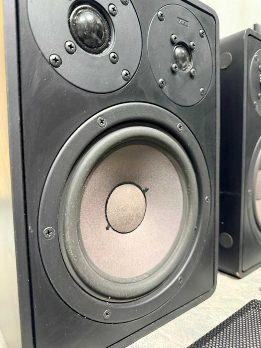 Трилентови тонколони Canton Fonum 50