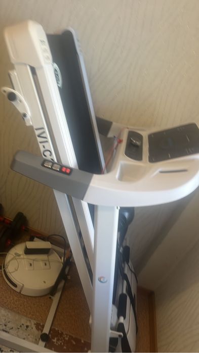 Беговая дорожка срочно новый