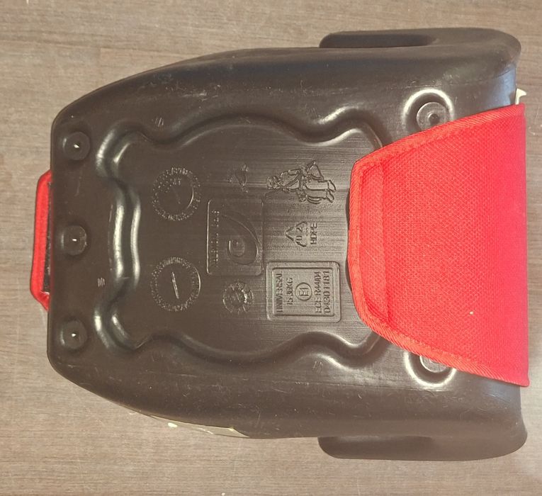 Vand înălțător auto pentru copii pret negociabil!! Fără plata prin olx doar ridicare personala !!