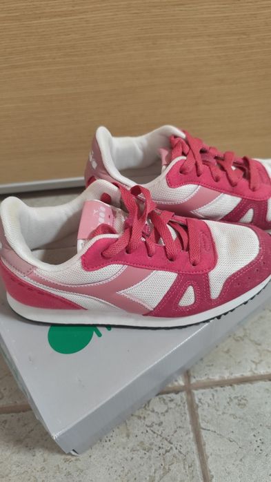 Дамски маратонки Diadora Simple run GS, номер 36.5