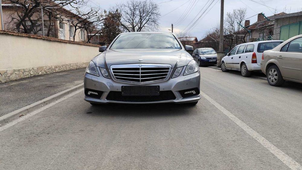 НА части Mercedes E Class W212 OM651 220 CDI AMG xenon 18 джанти бял