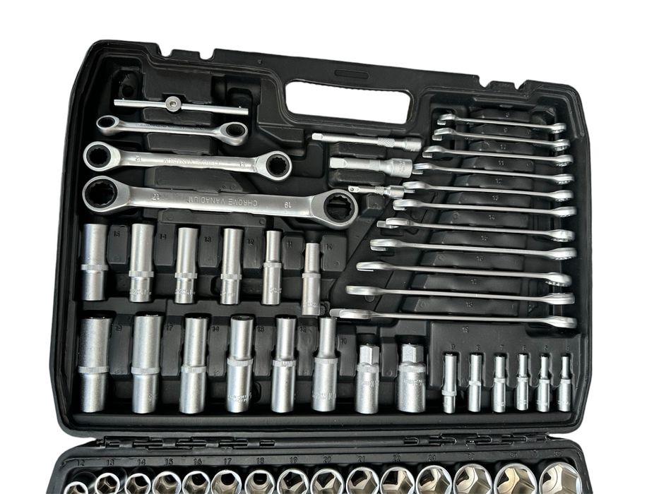 Професионален комплект с инструменти 151 бр в ново състояние