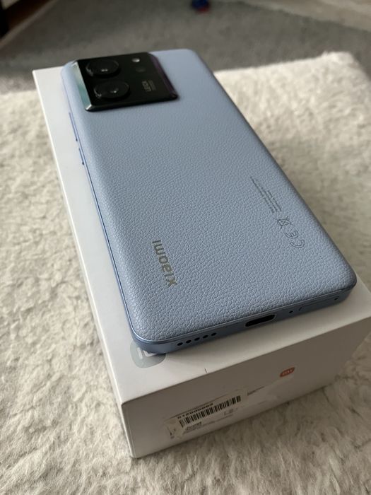 Xaomi 13 T / 256GB / 8+4 GB ram/ 144 Hz / alpine blue/ cutie completă.