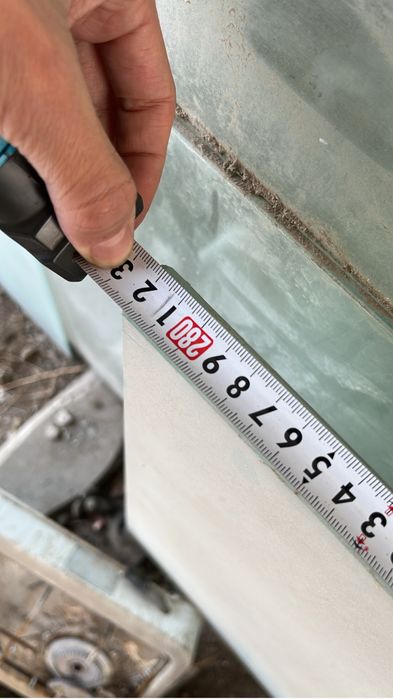 Стекло коленное, витринное стекло