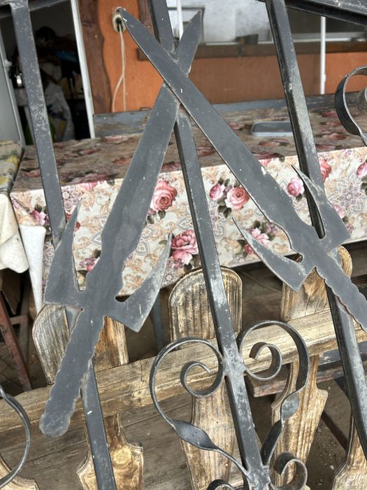 Метална Врата с Орнаменти