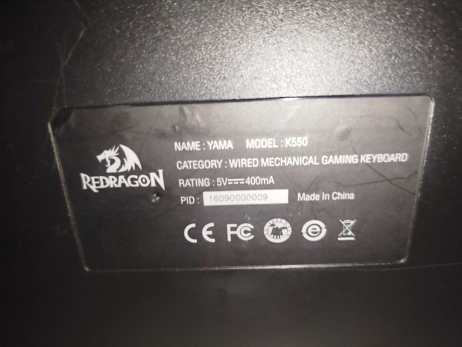 Геймърска механична клавиатура Redragon YAMA K550 RGB лилави суичове