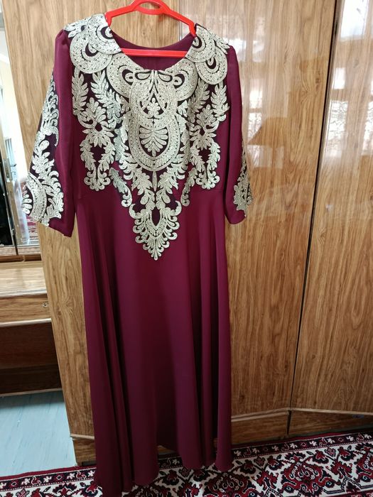 Женское элегантное вечернее платье