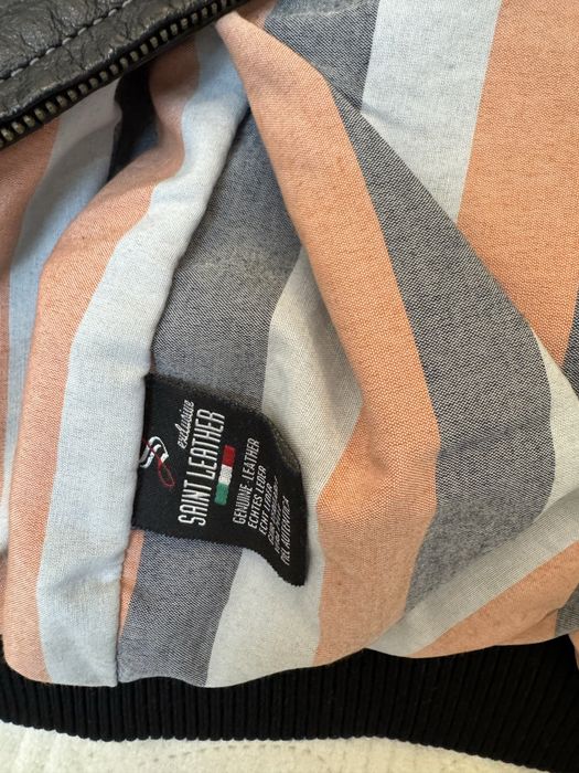 Кожанная куртка на мальчика