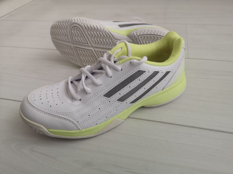 Маратонки за тенис Adidas