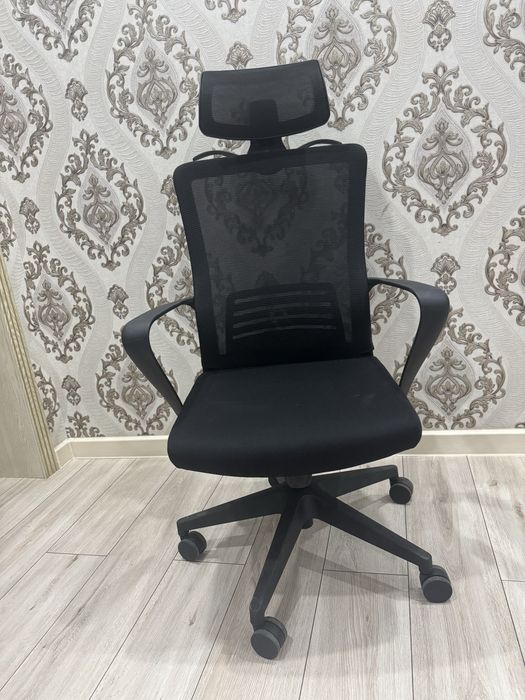 Продается офисные кресла Relevant unit 2310-A 8 шт