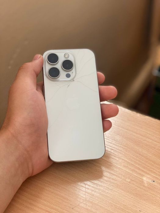 iPhone 15 pro 256gb