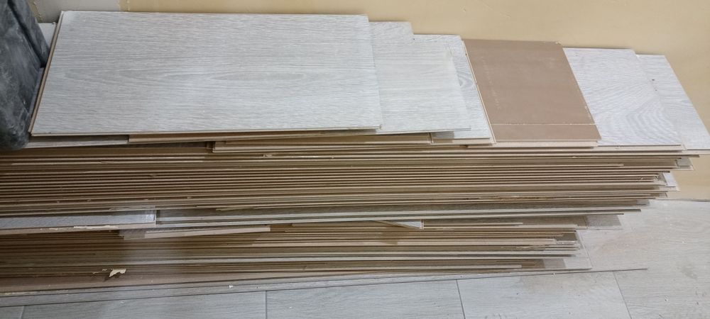 Продам ламинат б/у