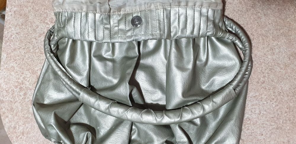 Женский аксессуар- сумочка