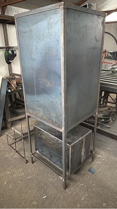 Afumatoare 100x60 cu 180cm inaltime sau 80x80 cu 180 inaltime