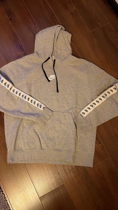 Nike Essential Hoddie