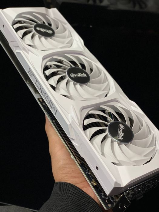 Videokarta RTX 4070 Super 12GB