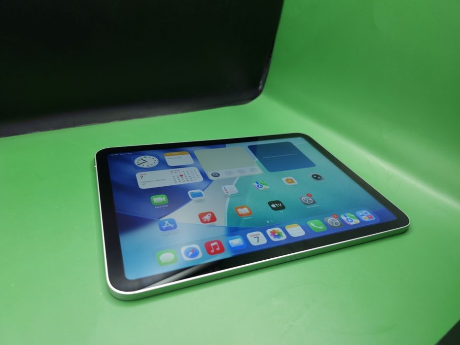 Продам IPad A16 почти в новом состоянии