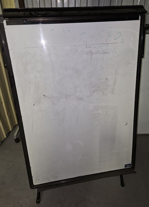 Доска маркерная в отличном состояний