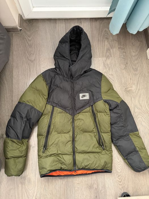 Оригинално яке Nike Storm-fit Windrunner XS