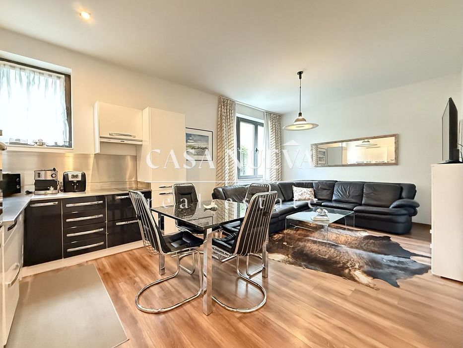 Продава се Къща в София, Център - 400 кв.м за 6250 €/кв.м - Снимка #6