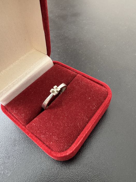 Кольцо золотое с бриллиантом 585