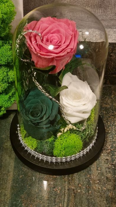 Aranjament flori ,cadou trandafiri criogenati naturali