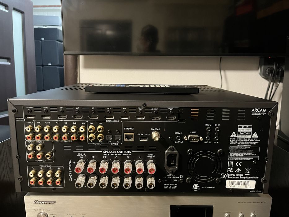 Receiver Arcam AVR-390/ Atmos/4k/internet/usb/Dab etc