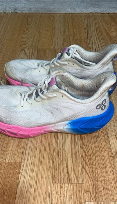 Беговые кроссовки 43 размер