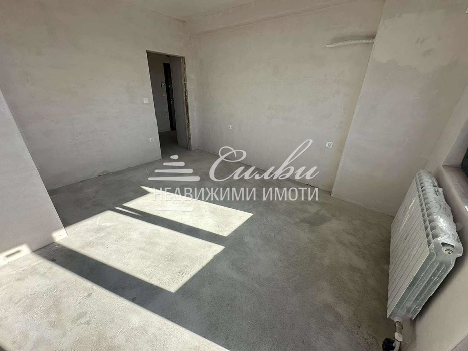 Тристаен апартамент в НОВОСТРОЯЩА СЕ жилищна сграда - кв.Център