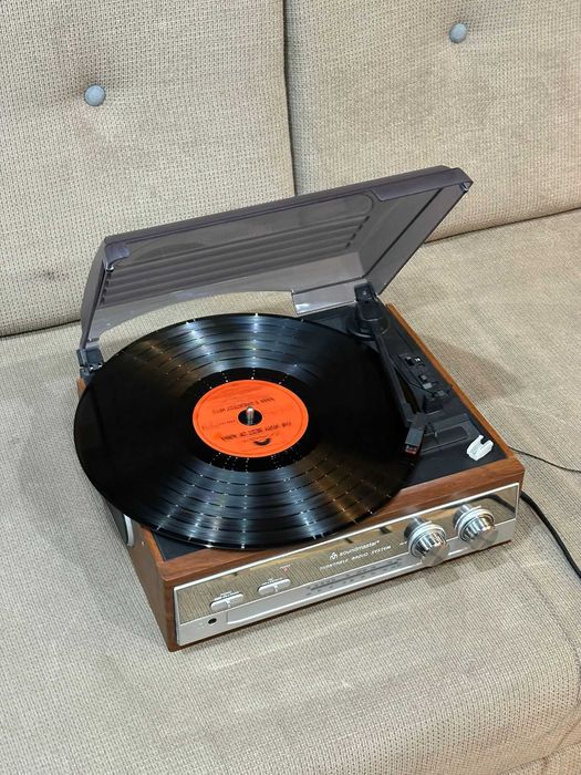 Pick-up cu radio AM-FM Soundmaster PL-186