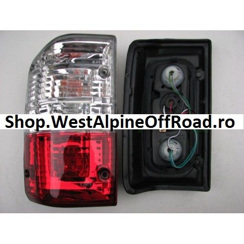 Lampa spate stop semnalizare NISSAN PATROL Y60 (1987-1997) Pret/SET