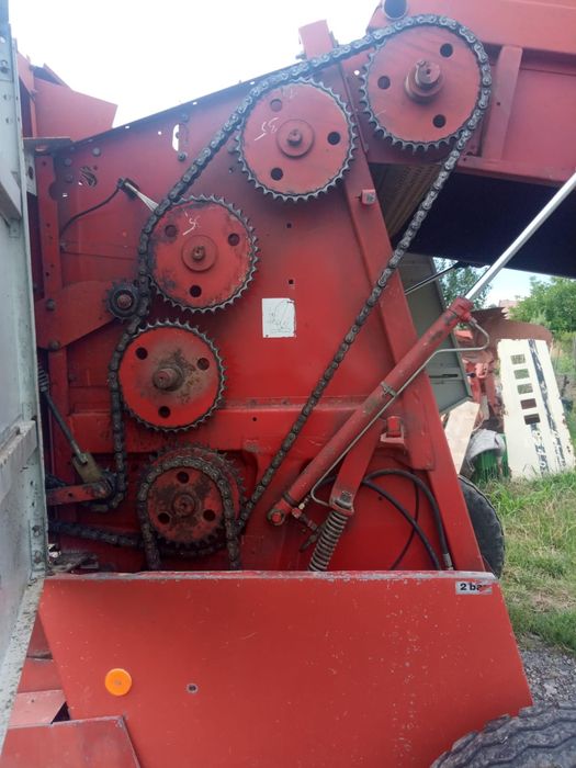 Presă baloți rotunzi plasă Claas Rollant 46