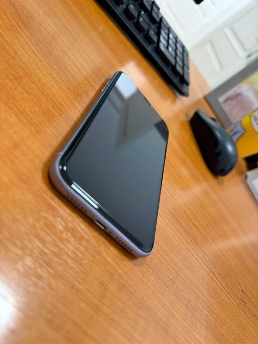 Vând Iphone 11, 64 GB, stare impecabilă