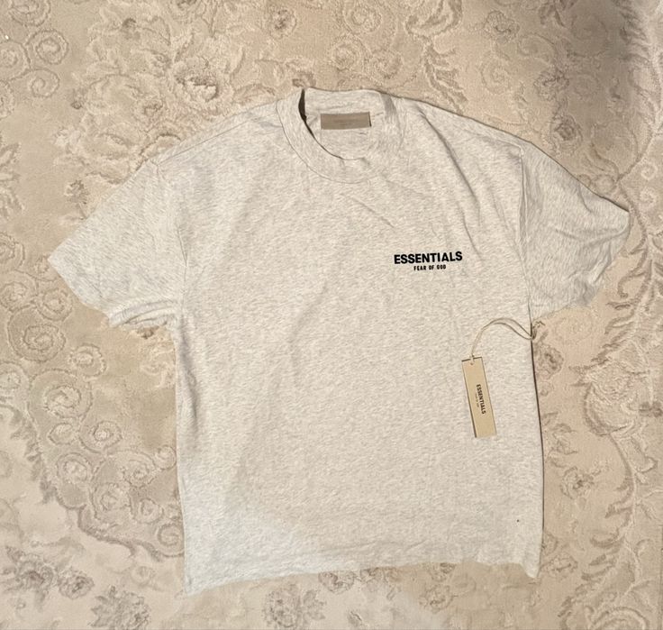 Tricou essentials