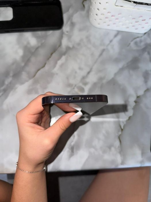 Продам iPhone 14 pro