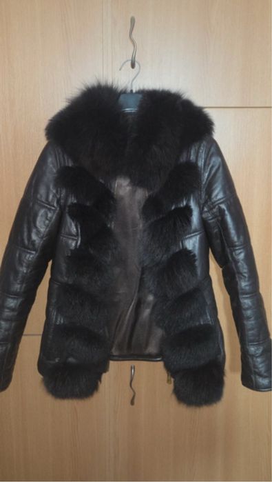 Geaca de piele cu blana