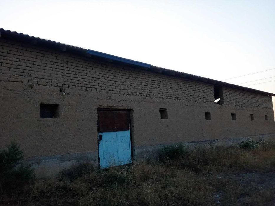 Чорва комплекси сотилади.