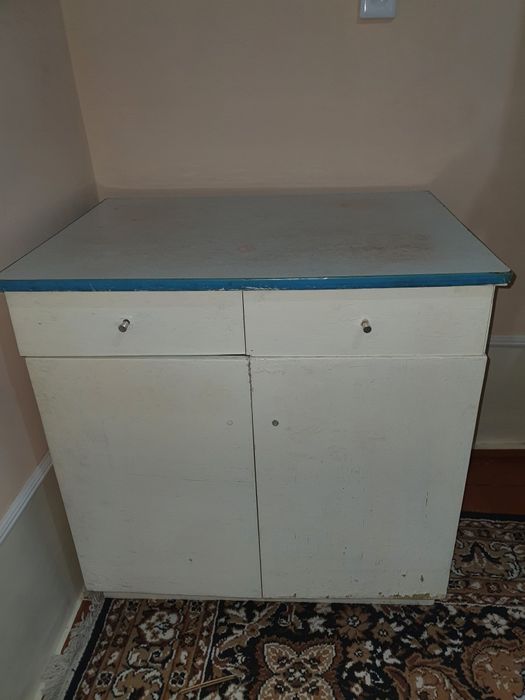 Срочно шкаф сотилади