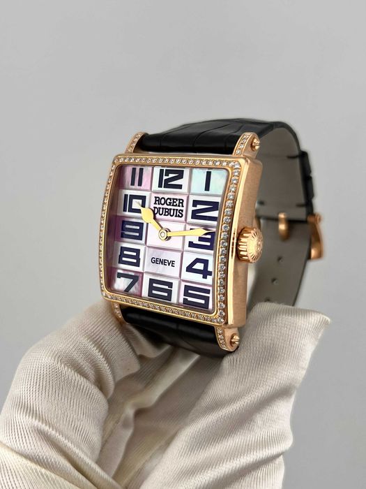 Наручные часы Roger Dubuis Golden Square